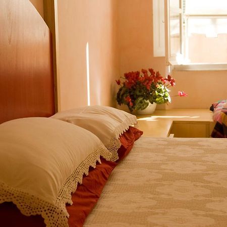 La Tata B&B Леричи Номер фото