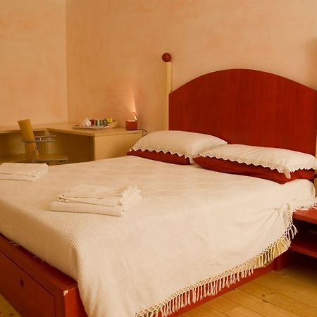 La Tata B&B Леричи Номер фото